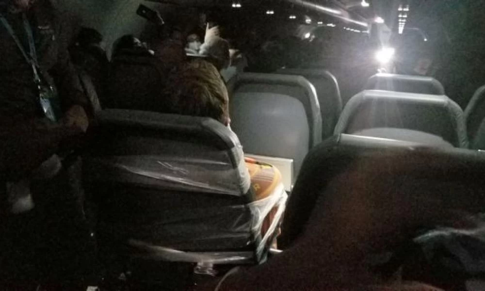 Κύπρος: Άναψε τσιγάρο στο αεροπλάνο και χαστούκισε την αεροσυνοδό όταν του έκανε παρατήρηση